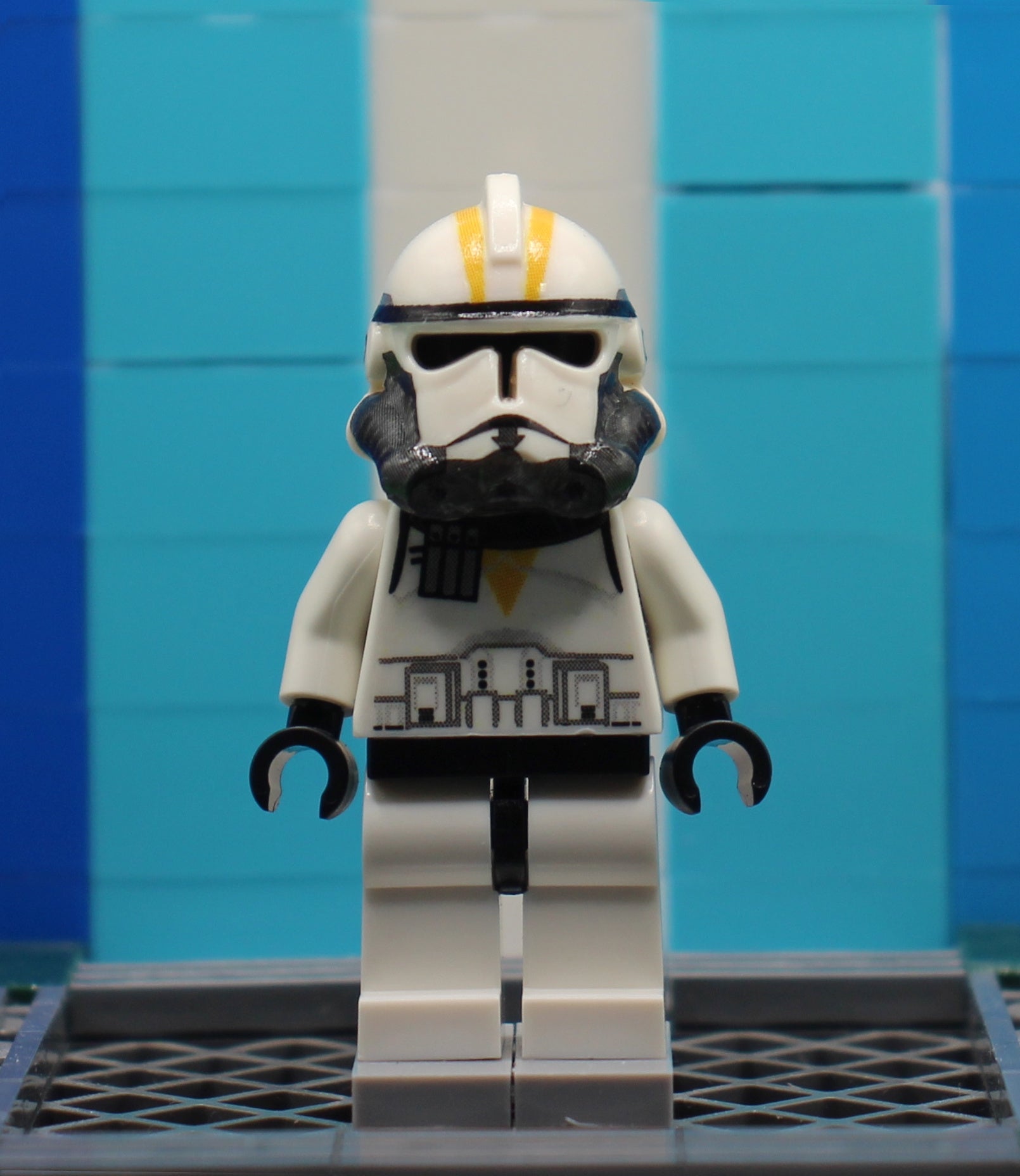 Classic P2 13th Commander – MinifigMilitia